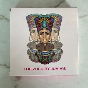 JUVIA’S PLACE
Eyeshadow palette